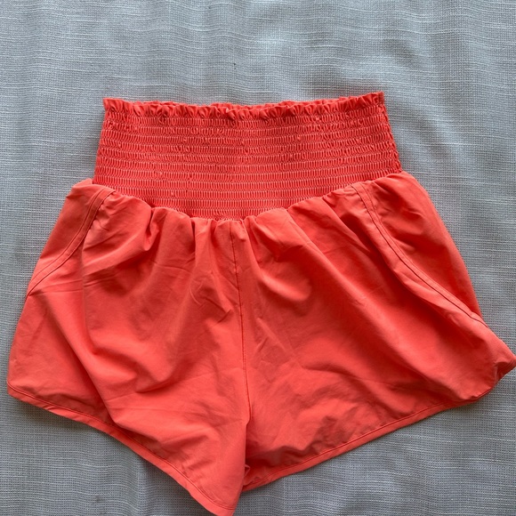 Women’s Aerie Shorts - Picture 2 of 3